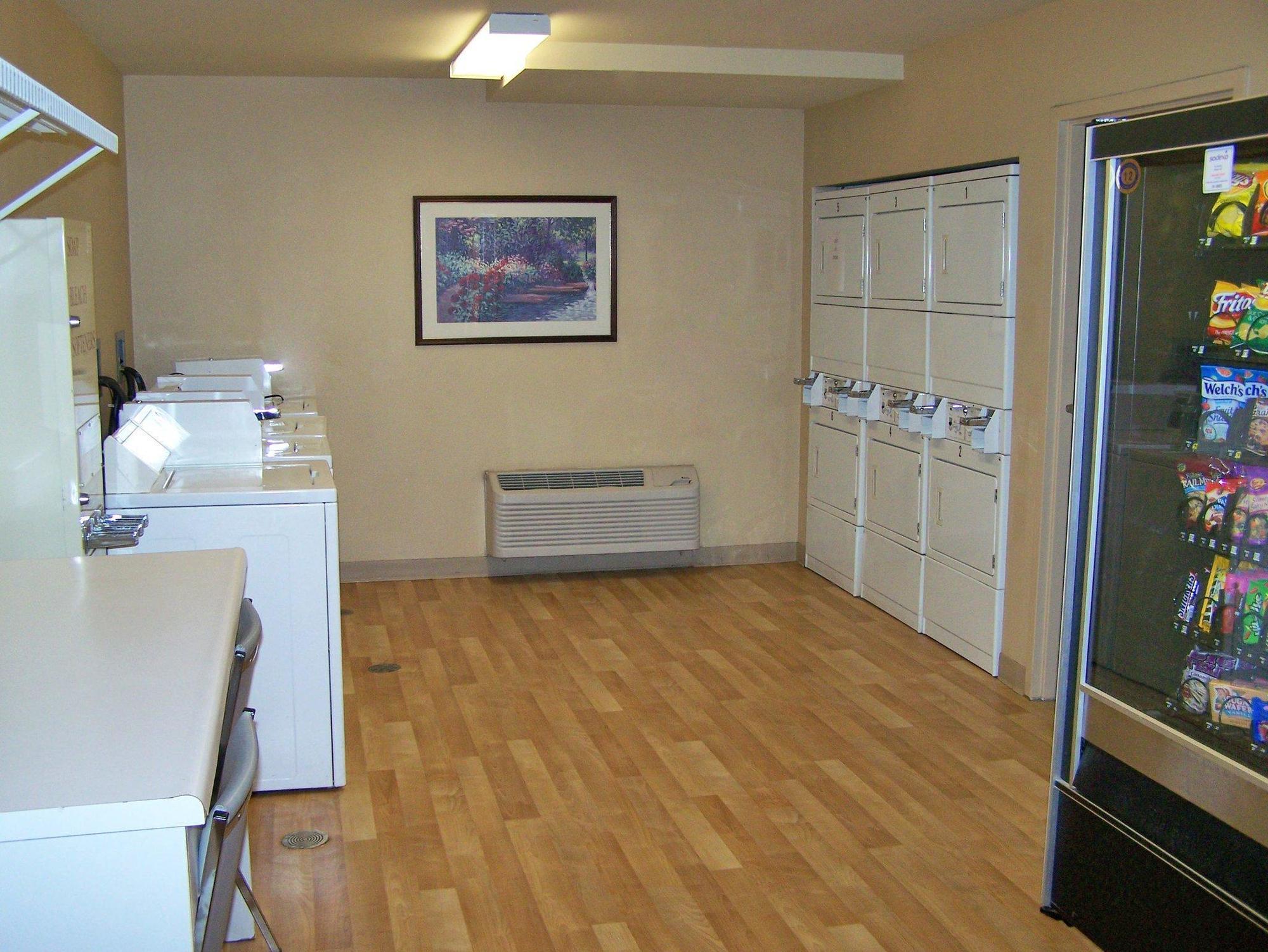 Suburban Studios Minneapolis Блумінгтон Екстер'єр фото